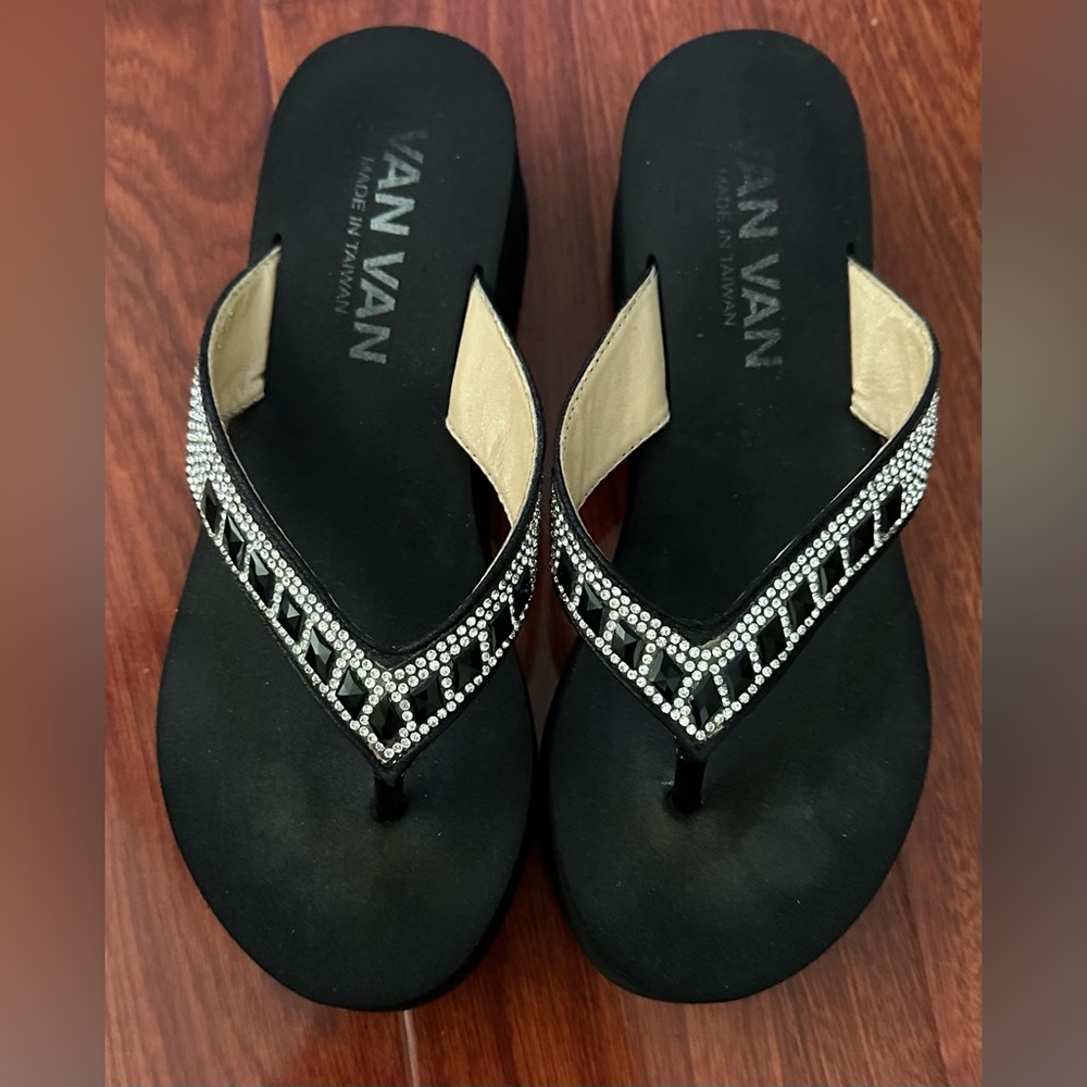 Lily Taiwan Jeweled High Platform Wedge Flip Flop Thong Sandals